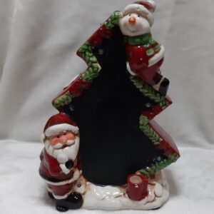 Beleuchtete Weihnachtsdeko mit Kreidetafel